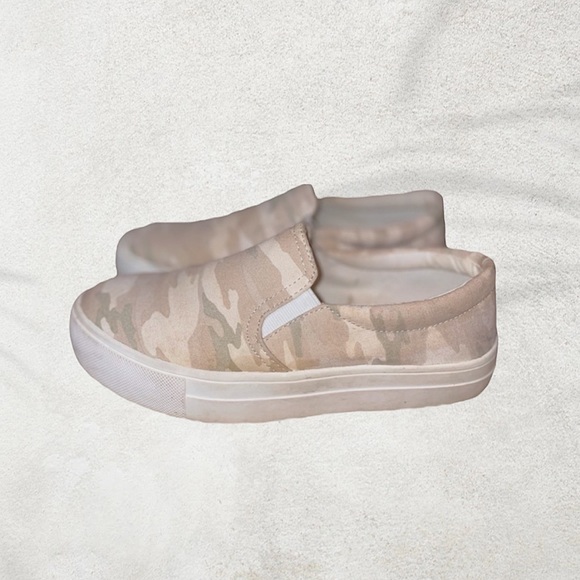 Camo Platform slip on sneaker shoes - Picture 3 of 6